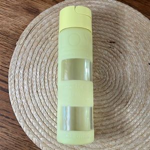 Lululemon Pure Focus Glass Water Bottle Sheer Lemon